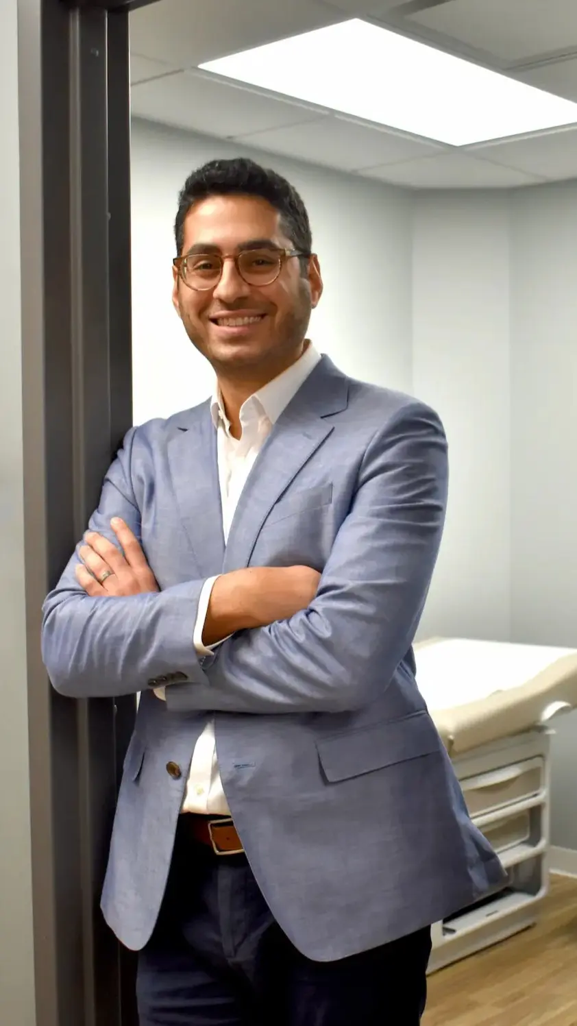 Dr. Mahyar Kashani, Urólogo y Especialista en Salud Masculina en Rockville Centre y Carle Place